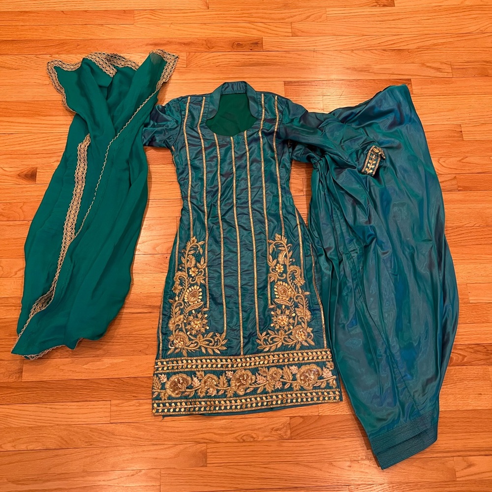 Punjabi suit